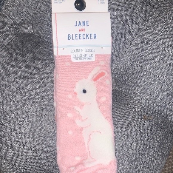 NEW Jane and Bleecker Pink Bunny Lounge Socks - Picture 1 of 6